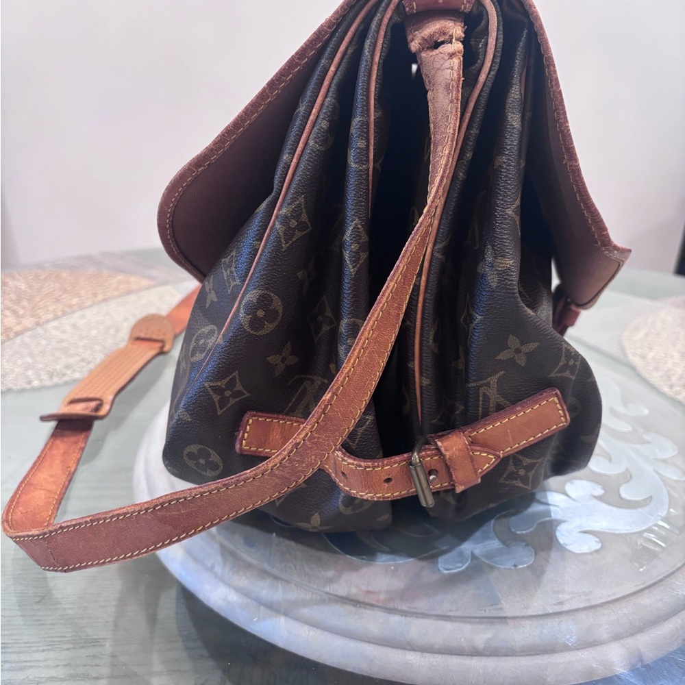 Louis Vuitton Saumur 35 & COA - Picture 3 of 16